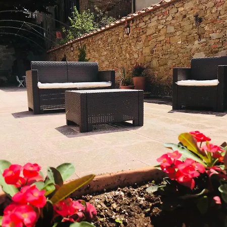 Camera Romantica Con Giardino In Dimora Storica - Palazzo Robicci * Castiglion Fiorentino