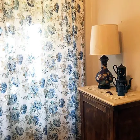 Romantica Con Giardino In Dimora Storica - E - Palazzo Robicci